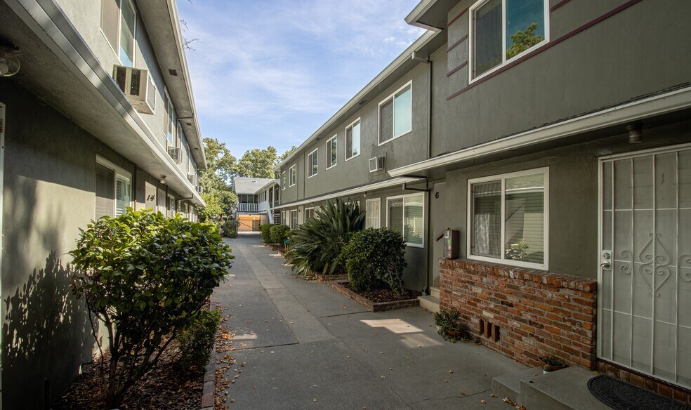 More Photos Of 2811 F St, Sacramento Apartments For Sale