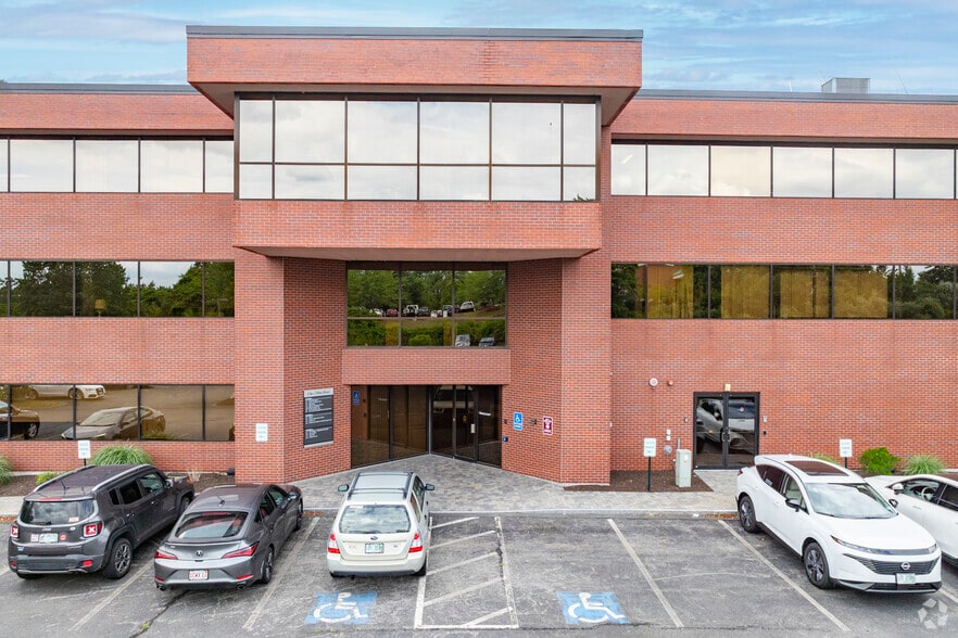 More Photos Of 1 Stiles Rd, Salem Office For Sale