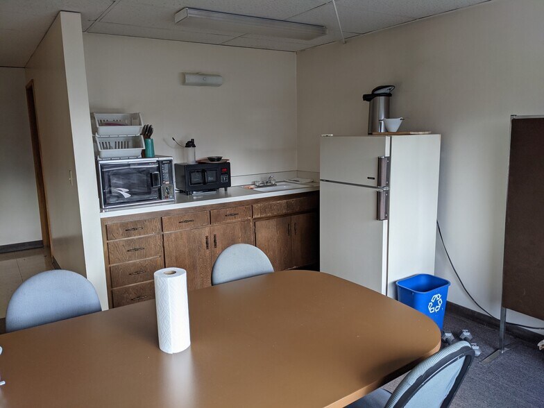 More Photos Of 2694 Roeder Ave, Bellingham Distribution For Sale