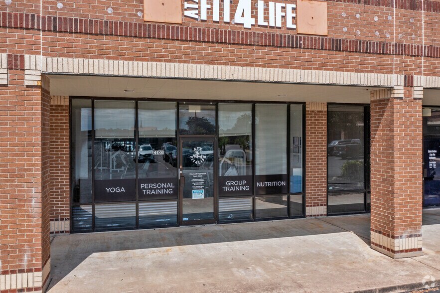 More Photos Of 1006 Yager Ln, Austin Storefront For Lease