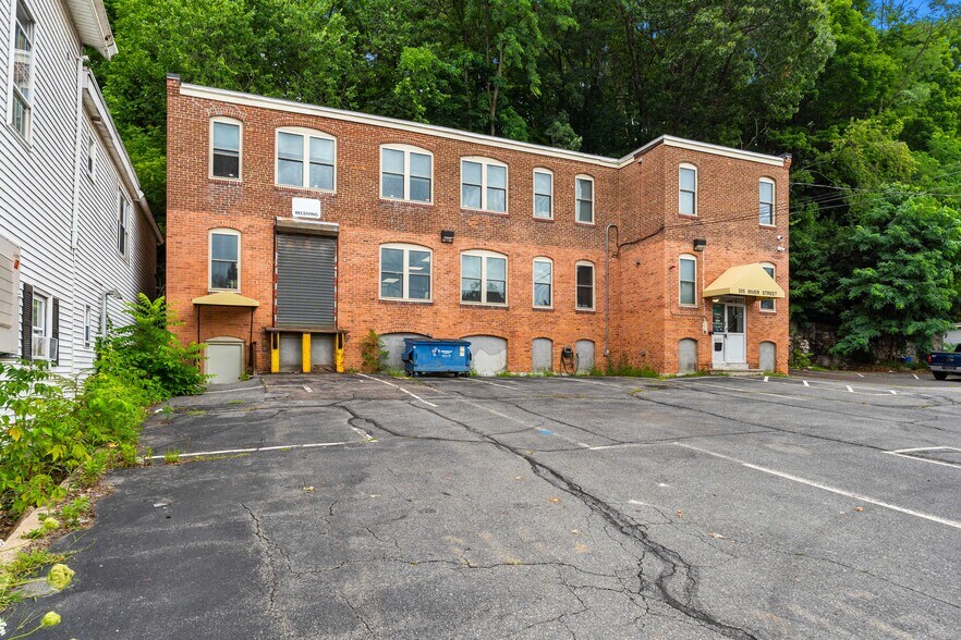More Photos Of 205 River St, Haverhill Warehouse For Sale
