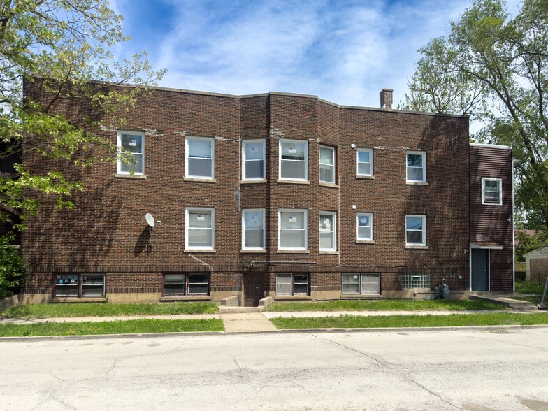 More Photos Of 11 157th St, Calumet City Apartments For Sale