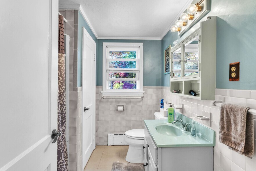 More Photos Of 371 Boston West Rt, Monson Specialty For Sale