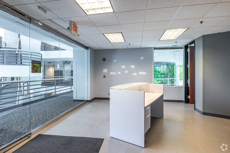 More Photos Of 10975 Benson Dr, Overland Park Office For Lease