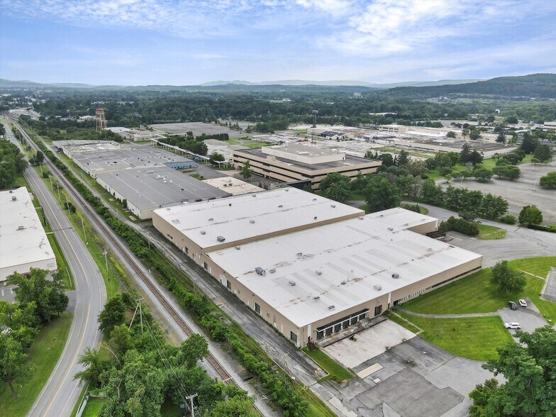 More Photos Of 1700 Enterprise Dr, Kingston Warehouse For Sale