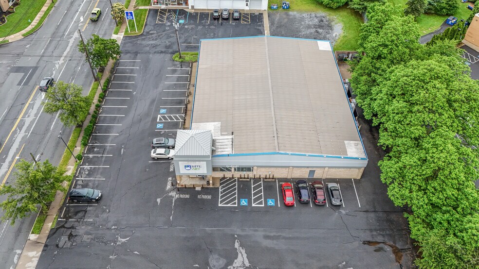 More Photos Of 1781 Stefko Blvd, Bethlehem Drugstore For Lease