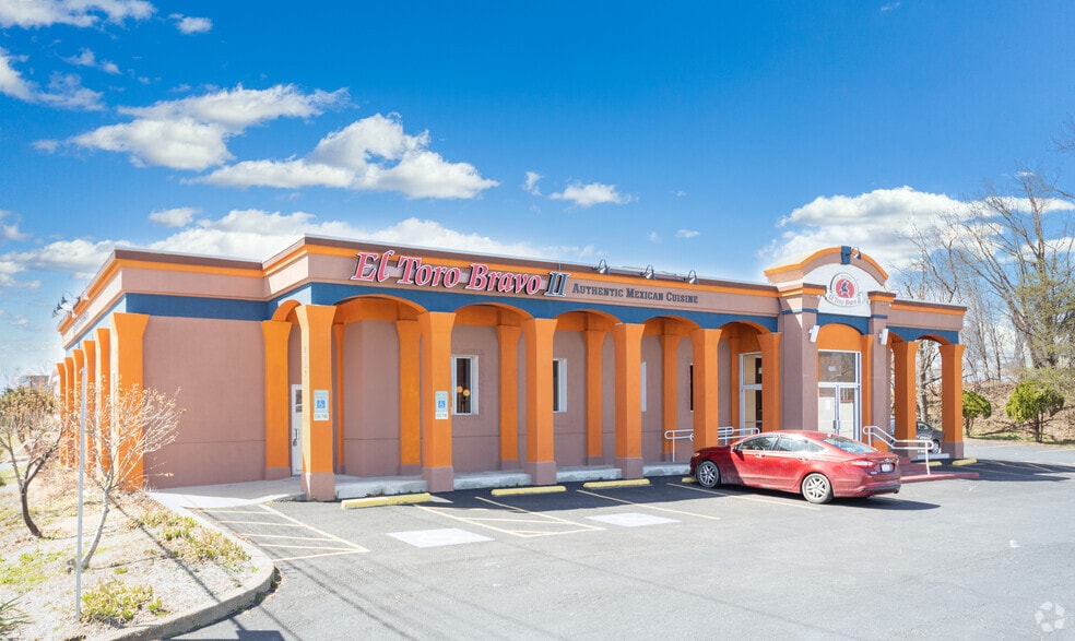 Primary Photo Of 2552 Riva Rd, Annapolis Restaurant For Sale