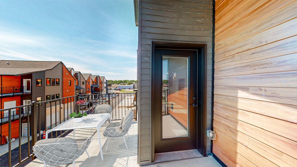 More Photos Of 6115 Nieman Rd, Shawnee Apartments For Sale