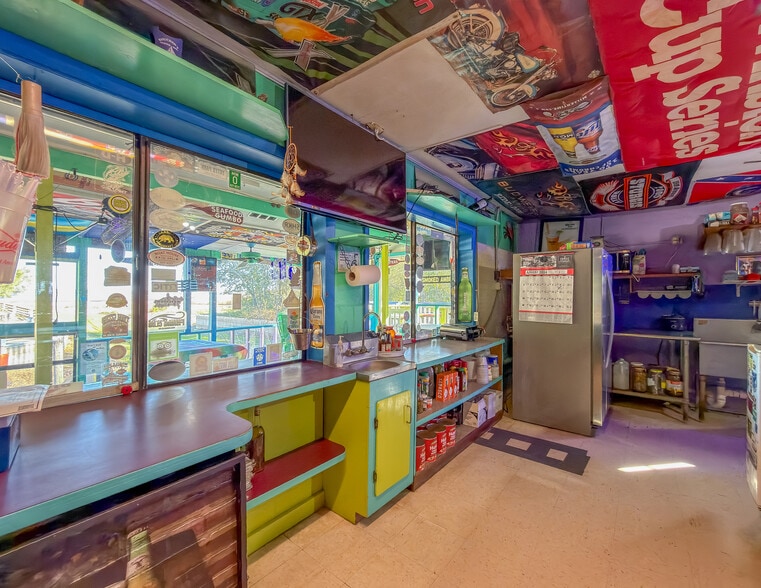 More Photos Of 4806 Jackson Cove Rd, Tallahassee Restaurant For Sale