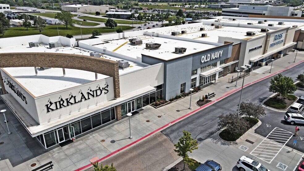 More Photos Of L St @ 120th st, Omaha Unknown For Lease