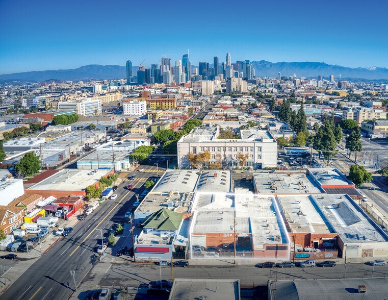 More Photos Of 155-159 W 31st St, Los Angeles Warehouse For Sale