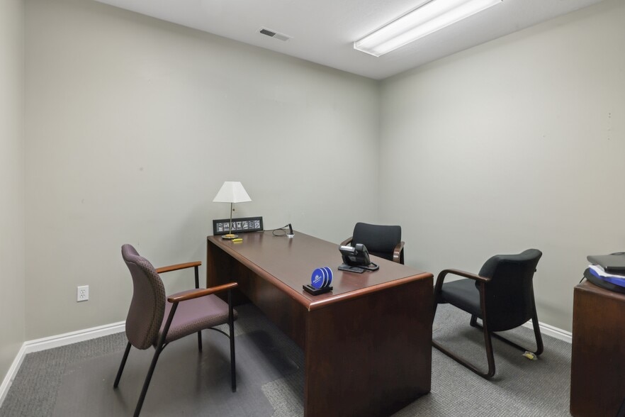 More Photos Of 177 E Fort Union Blvd, Midvale Office For Sale
