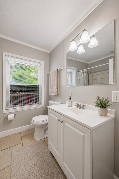 More Photos Of 419 Belmont Ave, Shelbyville Multifamily For Sale