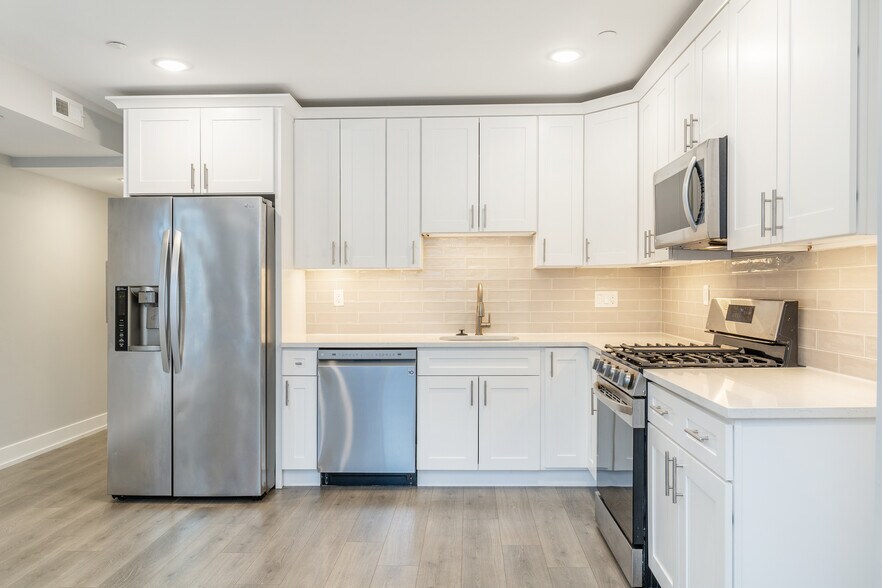 More Photos Of 1309 S 52nd St, Philadelphia Apartments For Sale