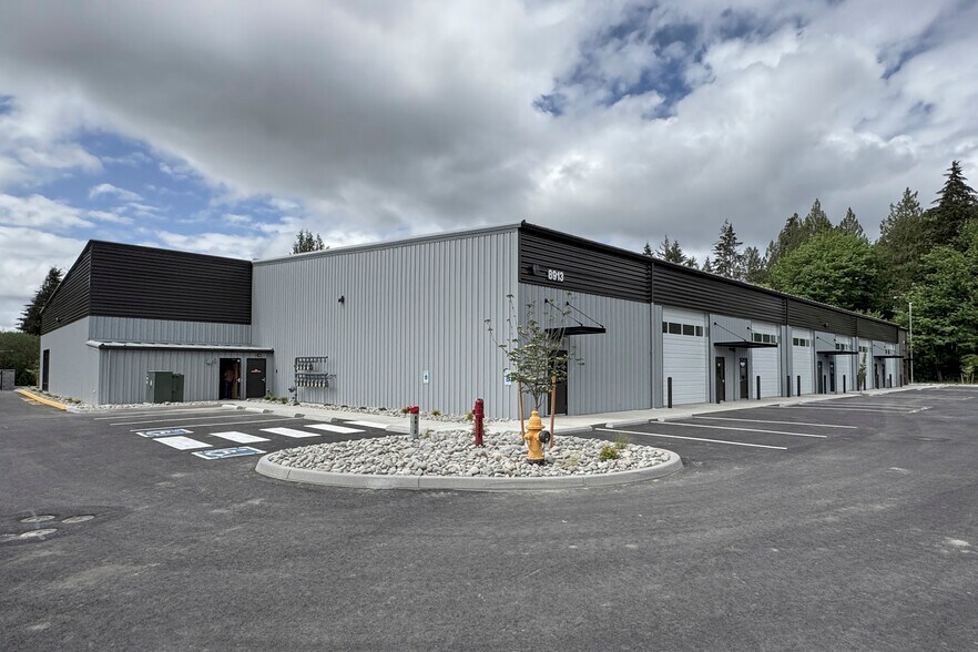 More Photos Of 8913 Select Ct SE, Tumwater Showroom For Lease
