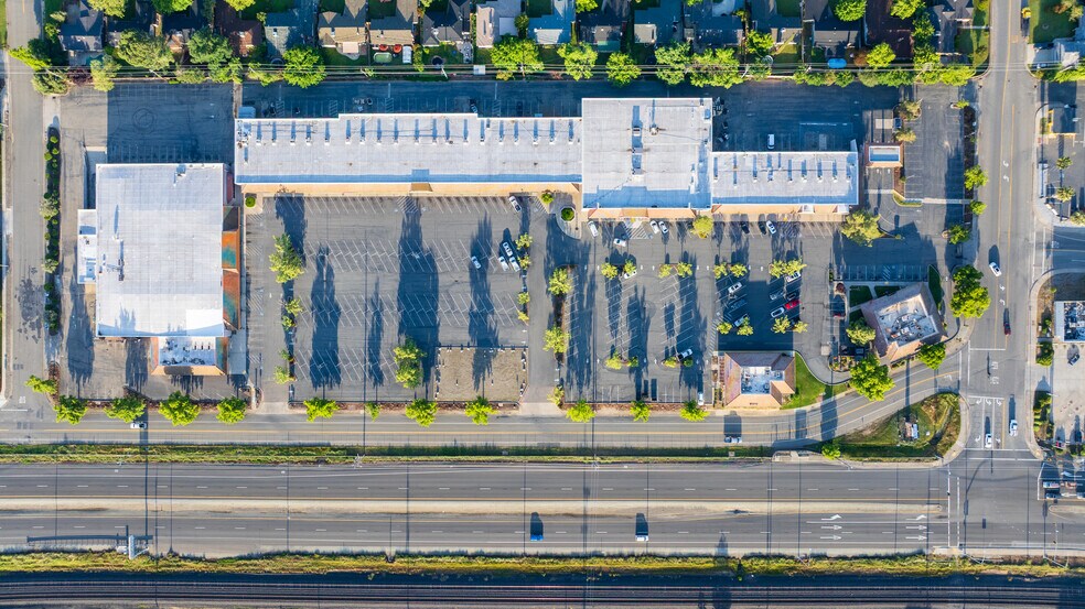More Photos Of 6392-6512 Westside Rd, Redding Unknown For Lease