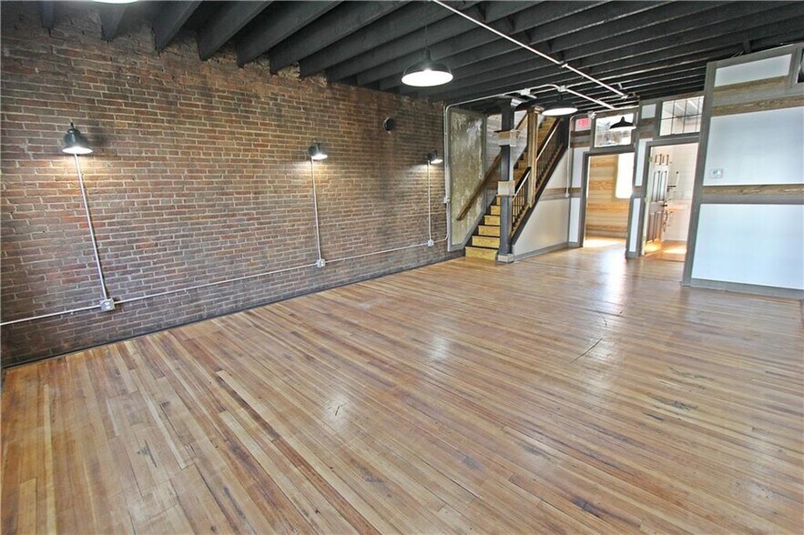 More Photos Of 51 State St, Rochester Storefront Retail Office For Lease