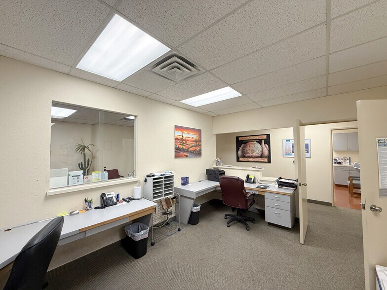 More Photos Of 2470 E Flamingo Rd, Las Vegas Medical For Lease