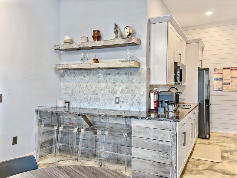 More Photos Of 668 Marina Dr, Charleston Medical For Sale