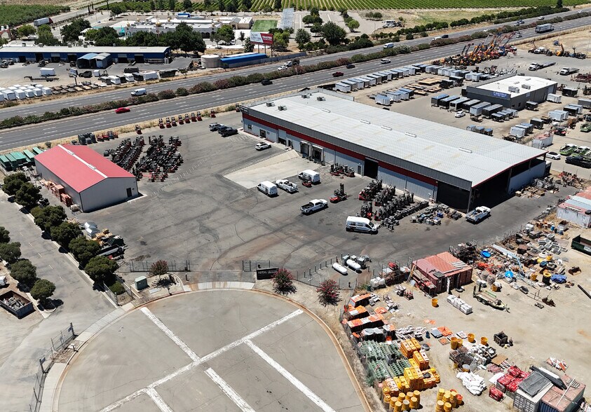 More Photos Of 5809 Toyota Ave, Fresno Warehouse For Sale