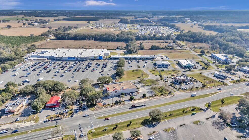 More Photos Of 2197 NW 11th Dr, Chiefland Storefront For Lease