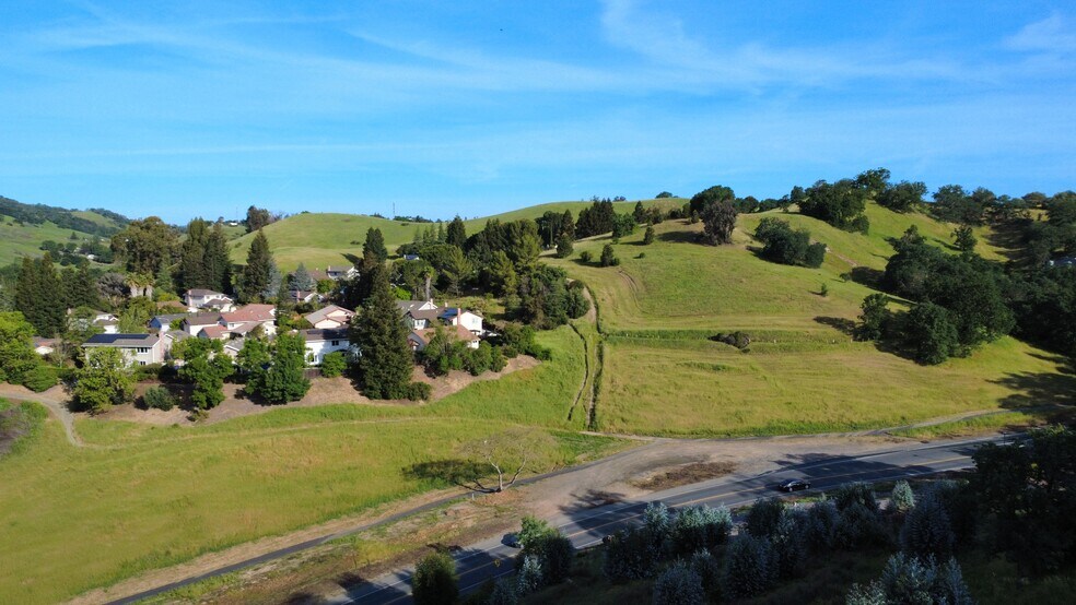 More Photos Of Paso Nogal Rd @ Pillon Real, Pleasant Hill Land For Sale