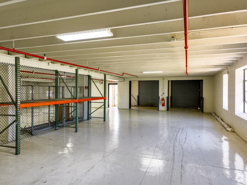 More Photos Of 414 N Meriah St, Landis Warehouse For Lease