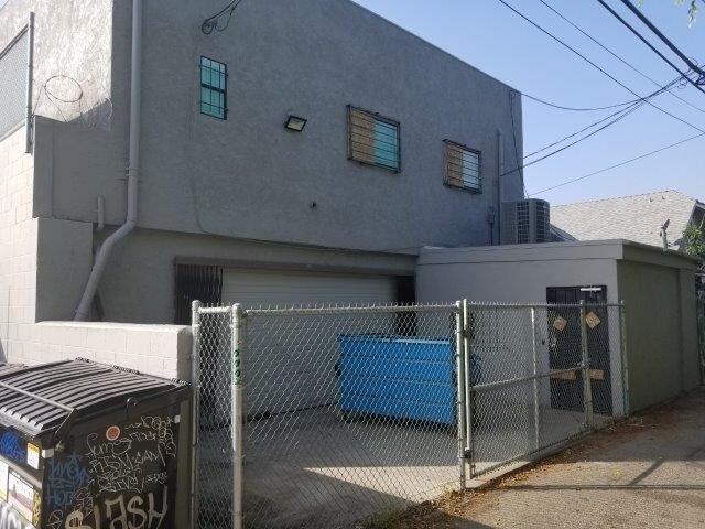 More Photos Of 7519-7521 Melrose Ave, Los Angeles Storefront Retail Office For Sale