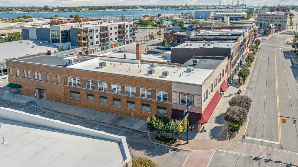 More Photos Of 240 Huron Ave, Port Huron Storefront For Lease