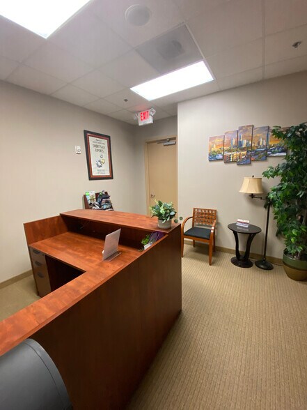 More Photos Of 2315 W Arbors Dr, Charlotte Medical For Lease