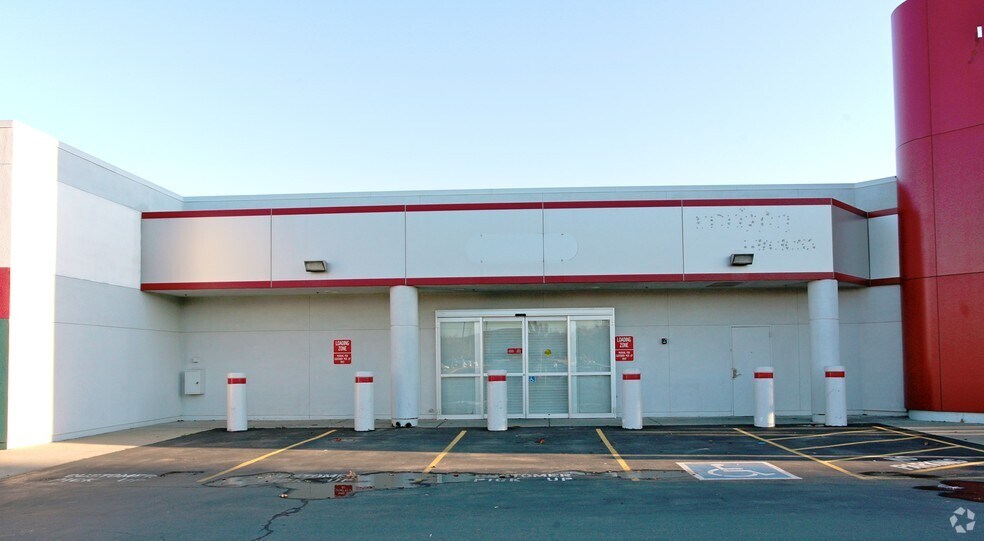 More Photos Of 7121 Amador Plaza Rd, Dublin Veterinarian Kennel For Sale