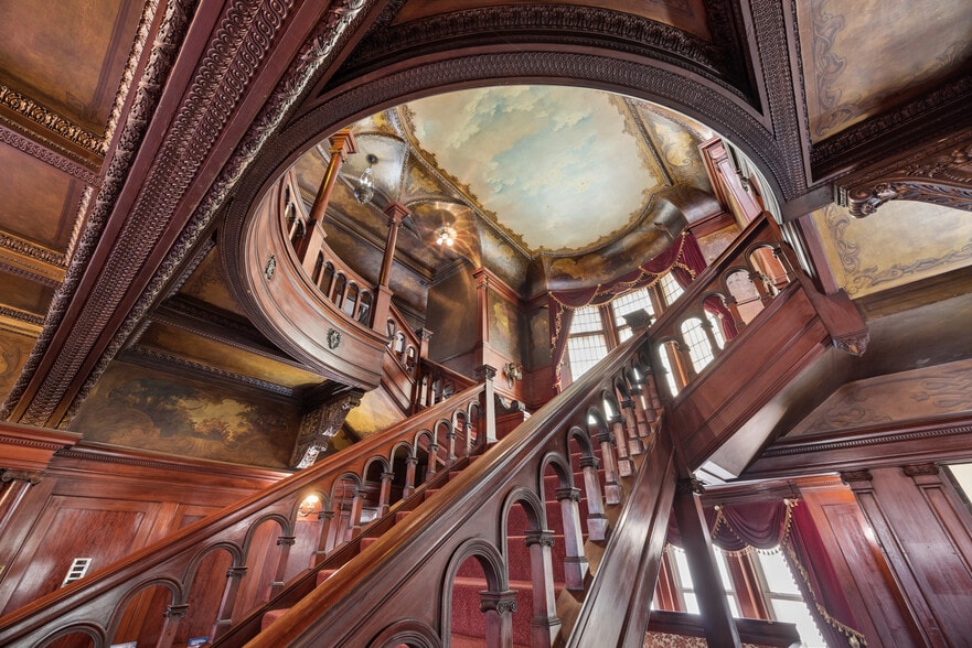 More Photos Of 2540 Park Ave, Minneapolis Schools For Sale