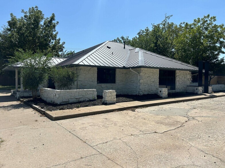 More Photos Of 828 SW 66th St, Oklahoma City Medical For Sale