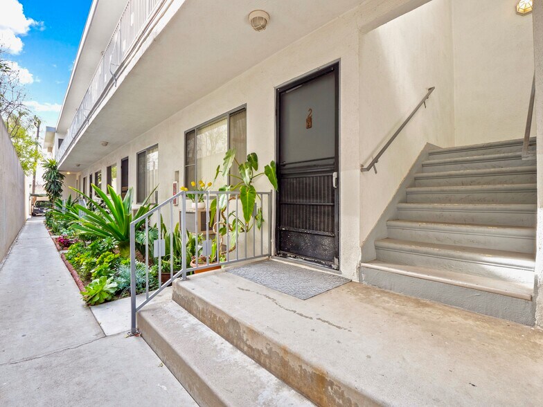 More Photos Of 350 W Wilson Ave, Glendale Apartments For Sale