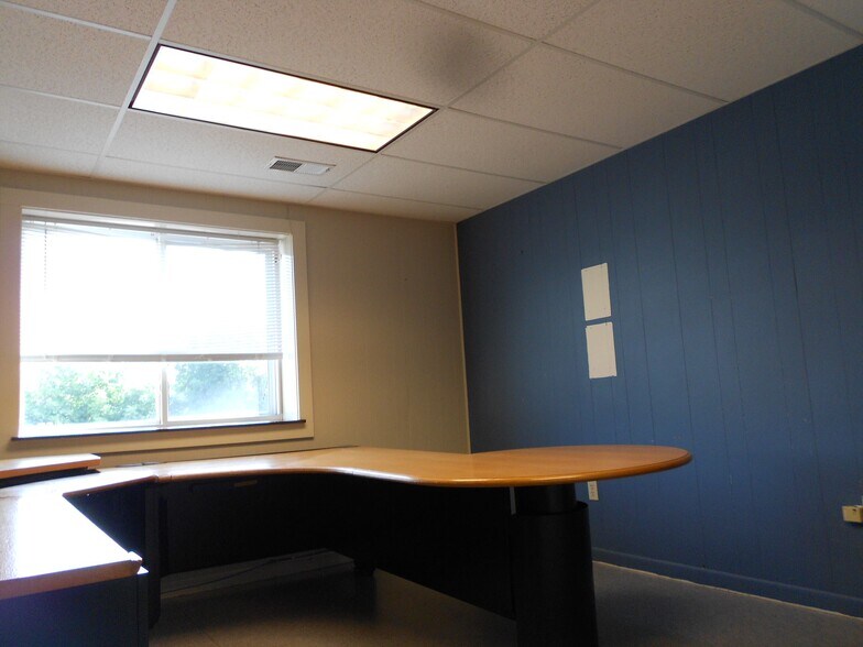 More Photos Of 1 Chips Ln, Fishkill Light Manufacturing For Lease