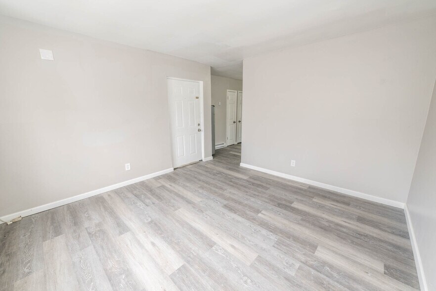 More Photos Of 1626 Linnbrook Dr, Dayton Apartments For Sale