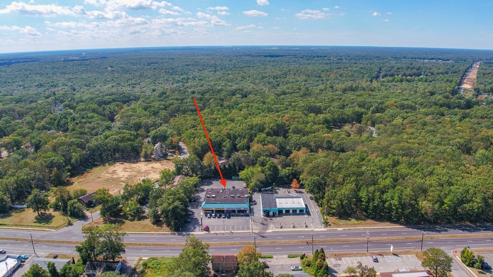 More Photos Of 1880 W County Line Rd, Lakewood Storefront For Sale