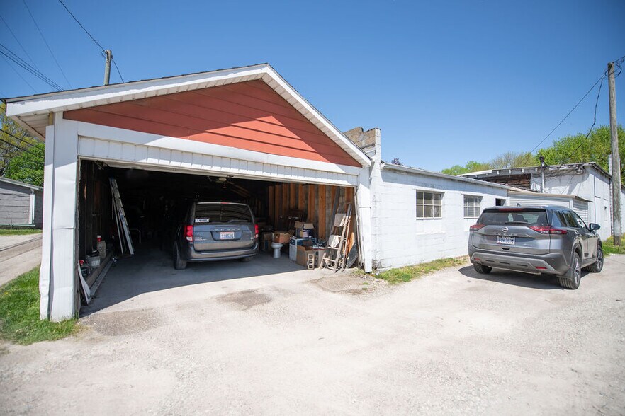 More Photos Of 1128 N Main St, Uhrichsville Manufacturing For Sale