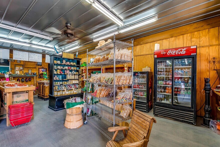 More Photos Of 1990 Highway 36 E, Rising Star Garden Center For Sale