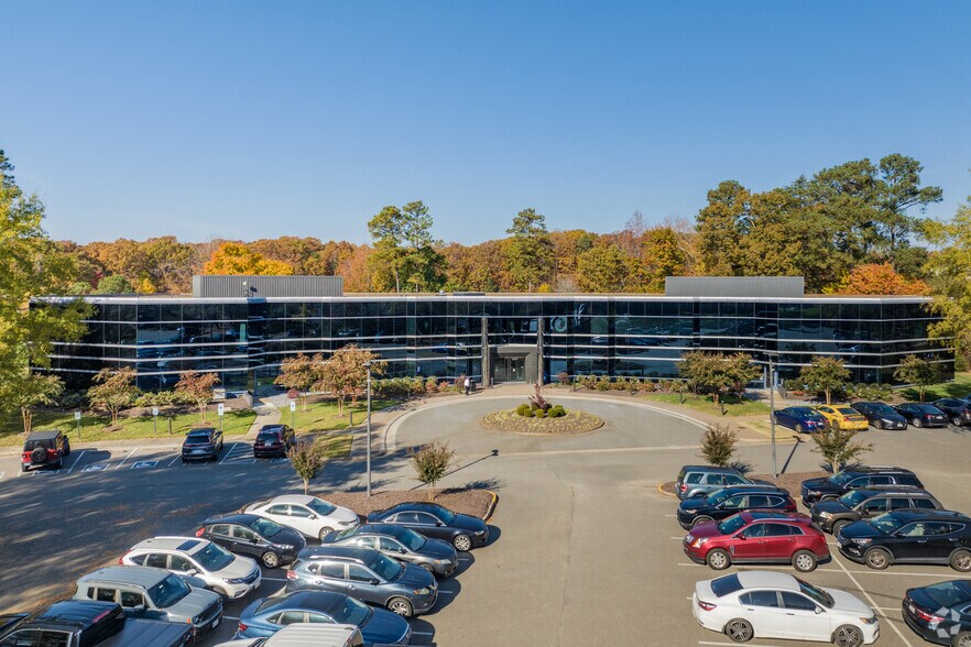 More Photos Of 2820 Waterford Lake Dr, Midlothian Office For Lease