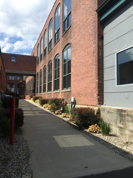 More Photos Of 134 Thurbers Ave, Providence Loft Creative Space For Lease