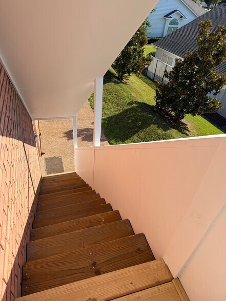 More Photos Of 2820 Summer Oaks Dr, Bartlett Office For Sale