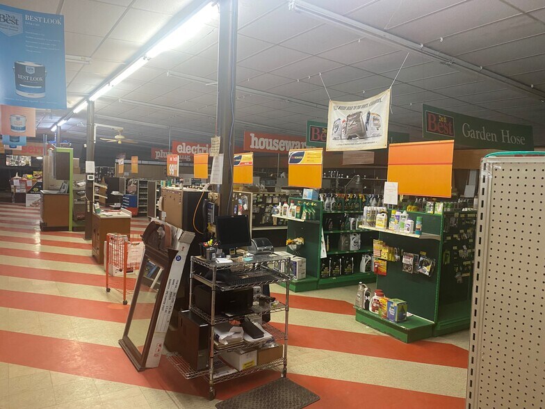 More Photos Of Rtes 10 @ Rtes. 10 & 80, Man Unknown For Lease