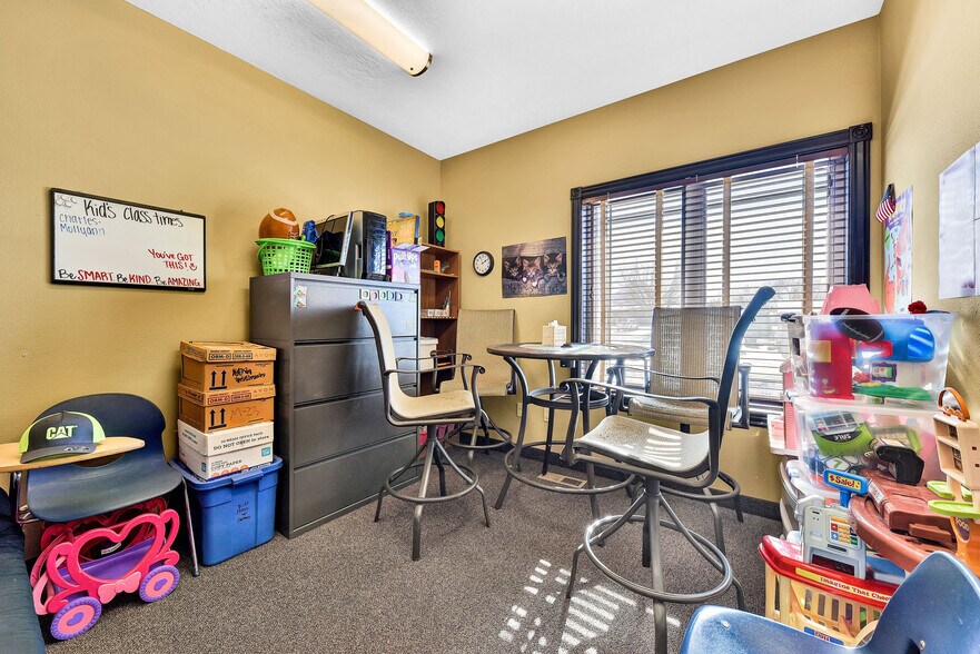 More Photos Of 2563 S Five Mile Ave, Boise Office Residential For Sale