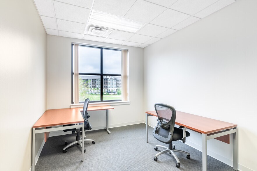 More Photos Of 4720 Salisbury Rd, Jacksonville Coworking Space