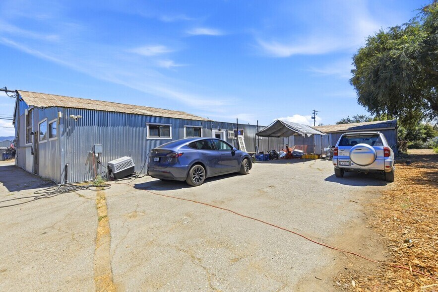 More Photos Of 10095 Monterey Rd, Gilroy Industrial For Sale