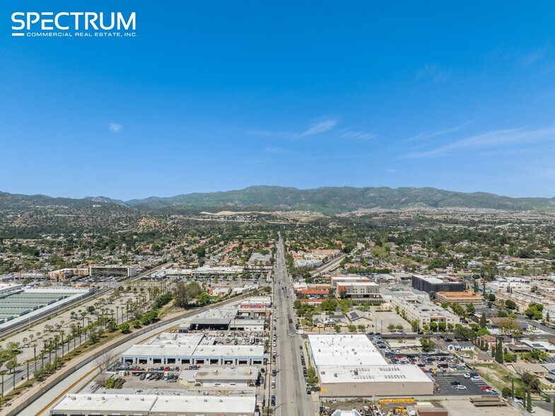 More Photos Of 10035-10043 Canoga Ave, Chatsworth Warehouse For Sale