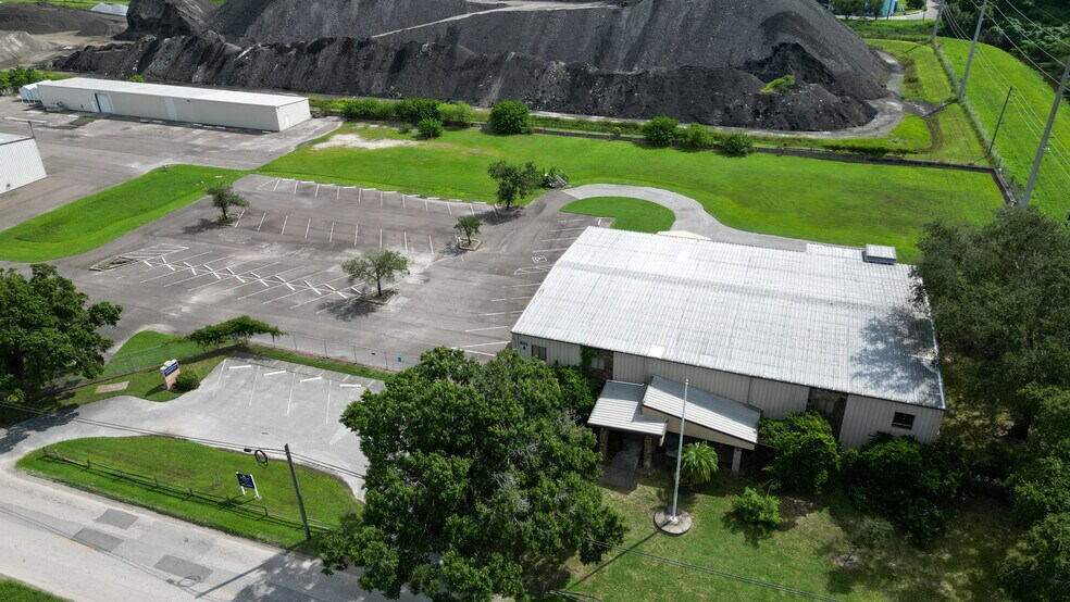 More Photos Of 12625 40th St N, Clearwater Warehouse For Sale