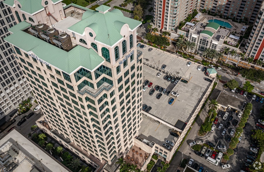 More Photos Of 515 E las olas Blvd, Fort Lauderdale Office For Lease