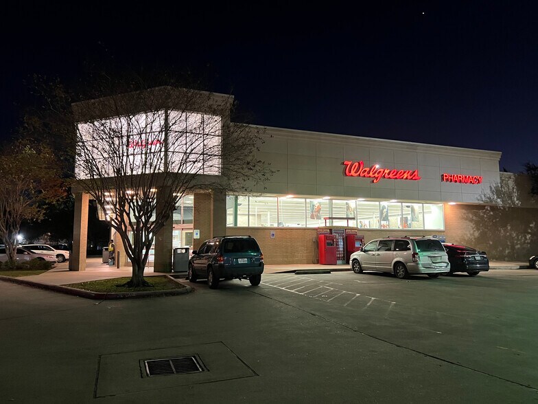 Primary Photo Of 101 W Southmore Ave, Pasadena Storefront Retail Office For Lease